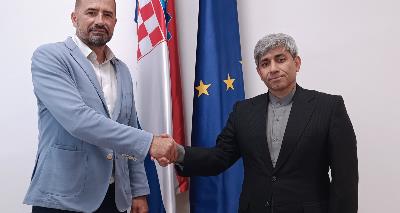 Konzultacije s g. Igorom Peternelom zastupnikom Domino stranke i članom Parlamentarne skupine prijateljstva Hrvatska-Iran u Hrvatskom saboru